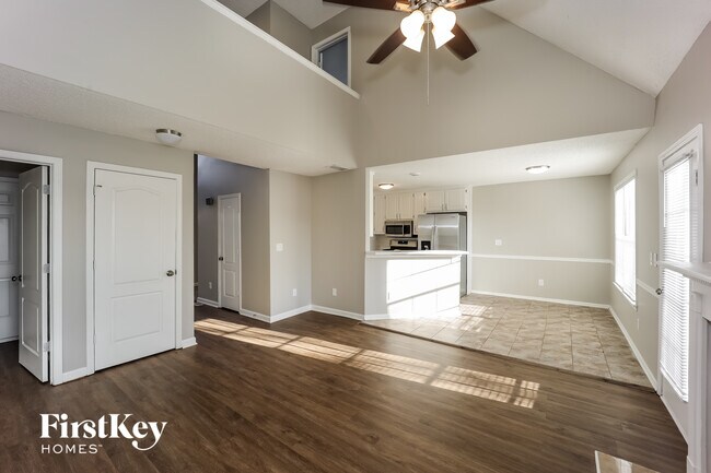 Foto del edificio - 1127 Forest Glen