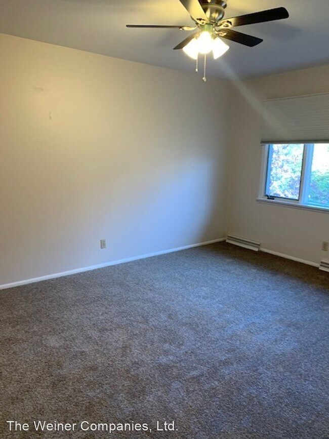 Building Photo - 3 br, 1.5 bath House - 2014 Bruce Dr.