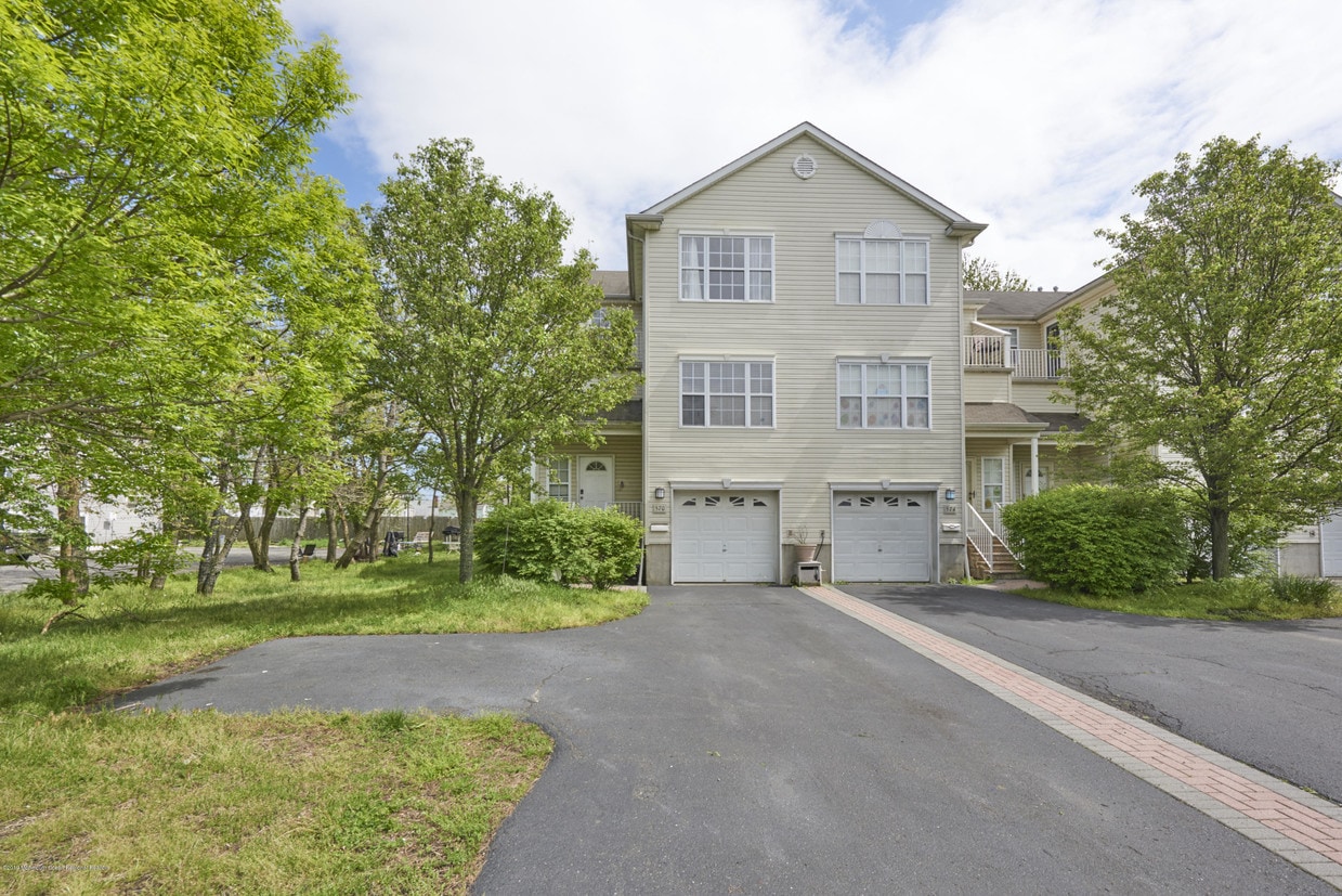 570 Beachway Ave, Keansburg, NJ 07734 House Rental in Keansburg, NJ