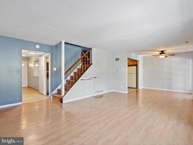 Building Photo - 229 Willow Turn