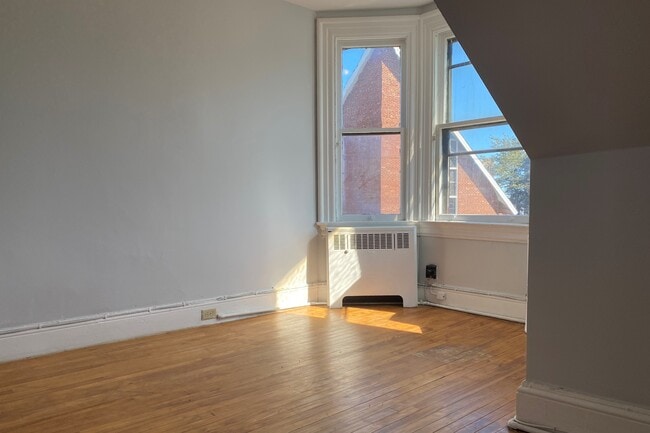 Building Photo - 73 Hazen St