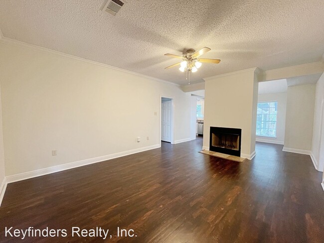 Building Photo - 3 br, 2 bath House - 15146 Cocodrie Ave