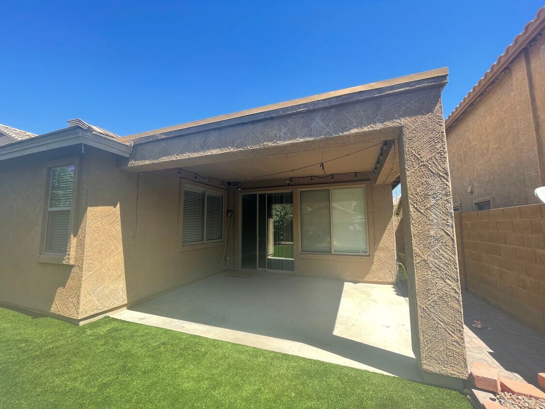 Foto del edificio - 15445 W Cottonwood Cir