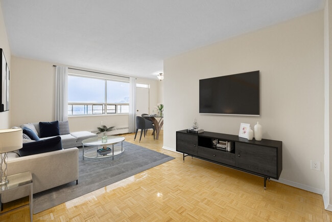 Photo du bâtiment - 110 McLaughlin Road North