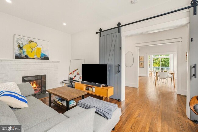 Foto del edificio - 3407 Ordway St NW