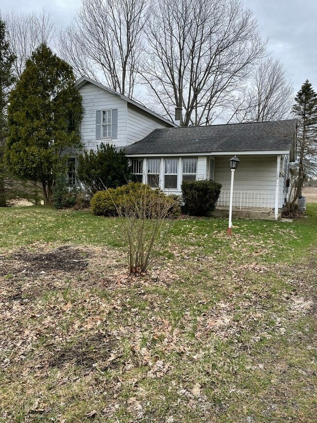 Building Photo - 4 br, 2 bath House - 700 Townhall Rd W