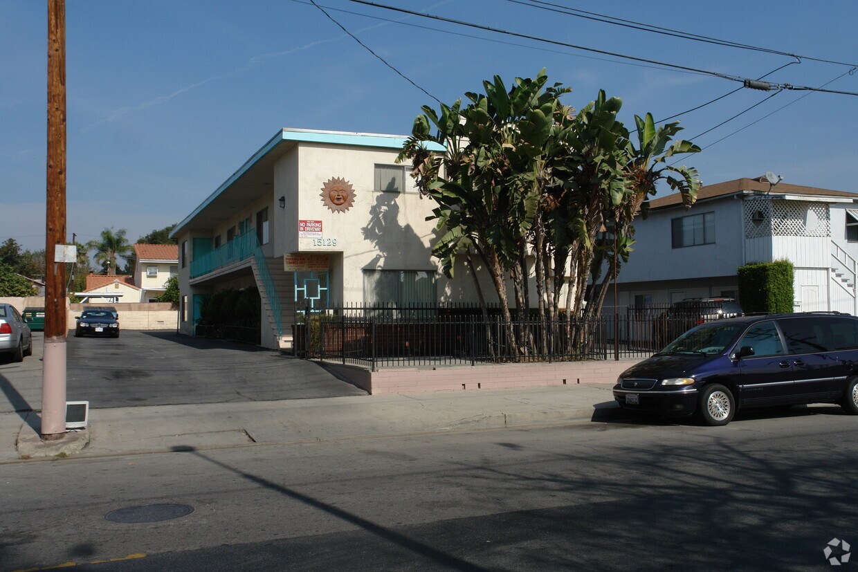 15129 Erwin St, Van Nuys, CA 91411 Apartments in Van Nuys, CA