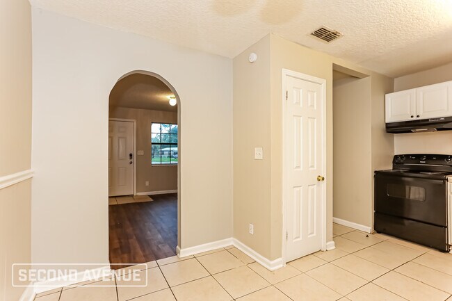 Building Photo - 8891 Yeoman Dr