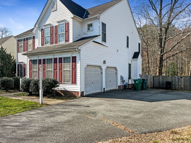 Building Photo - Expansive 4 Bed, 2.5 Bath Home in Glen All...