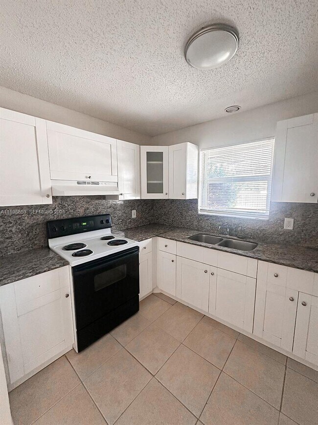 Foto del edificio - 3962 Park Ln