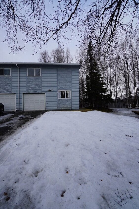 Foto principal - 3 Bedroom East Anchorage Condo!