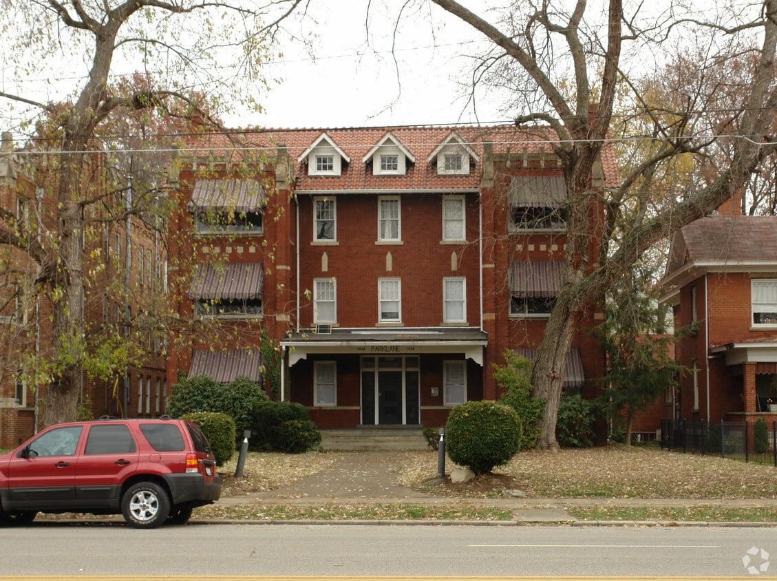Parklane Apartments in Huntington, WV