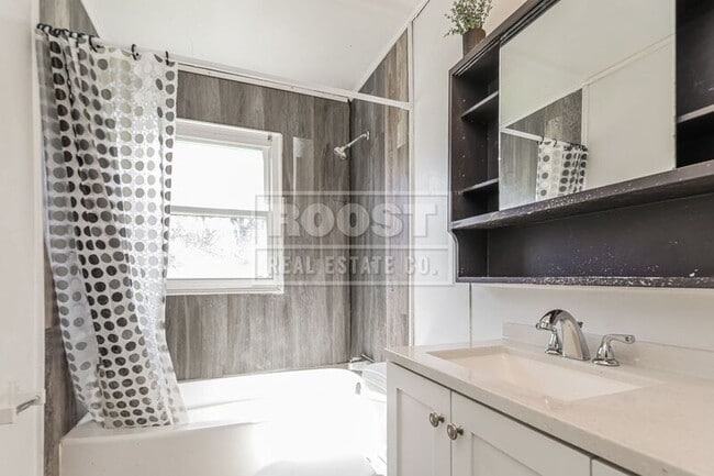 Building Photo - 1016 Heard Ave