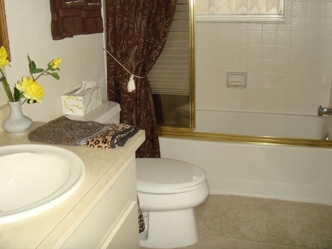 Foto del edificio - Adorable fully furnished 1 bedroom