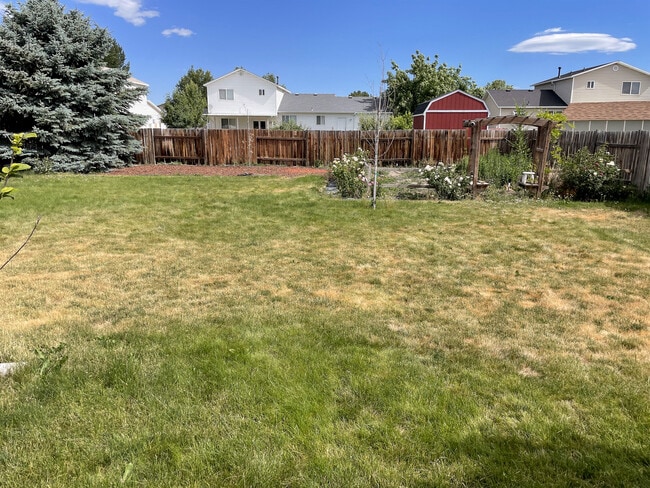 Building Photo - 1624 W 525 S