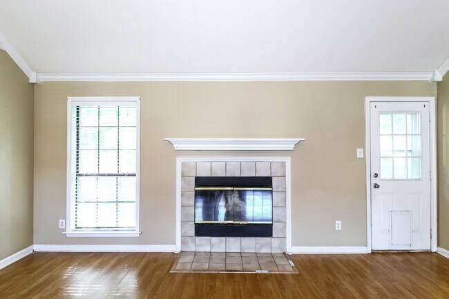 Foto del edificio - 8252 Clinton Way Ln