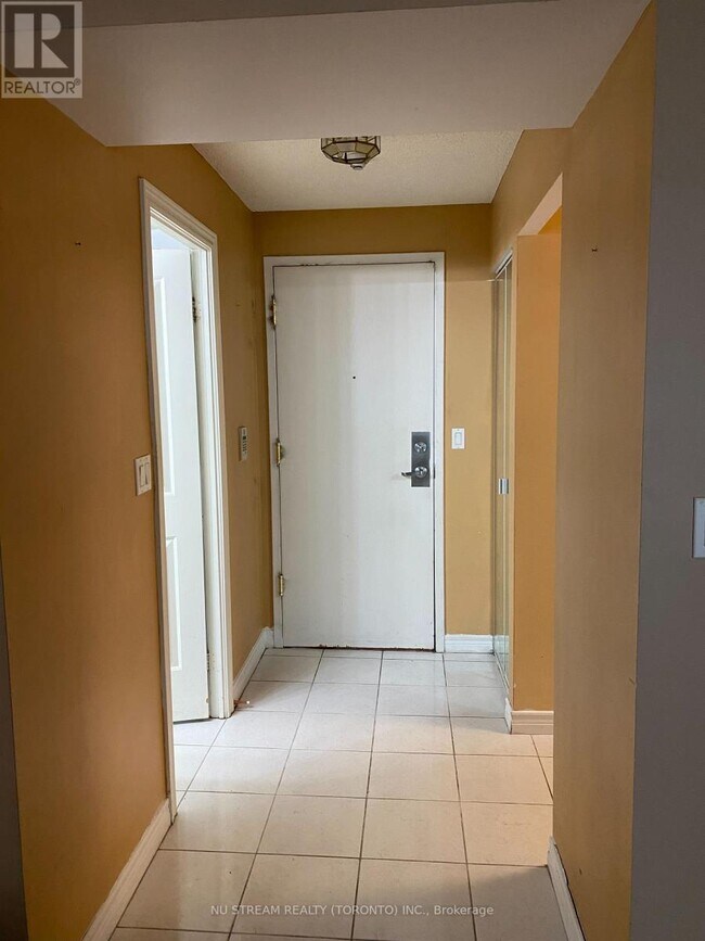 Photo du bâtiment - 68 Corporate Dr