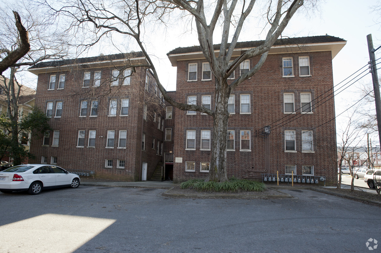 Building Photo - Cobb Lane Corners