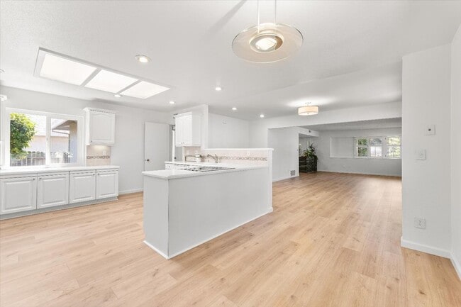 Building Photo - BEAUTIFUL UPDATED HOME IN CITRUS HEIGHTS!!