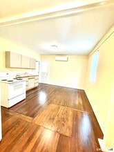 Building Photo - 1015 W Main St