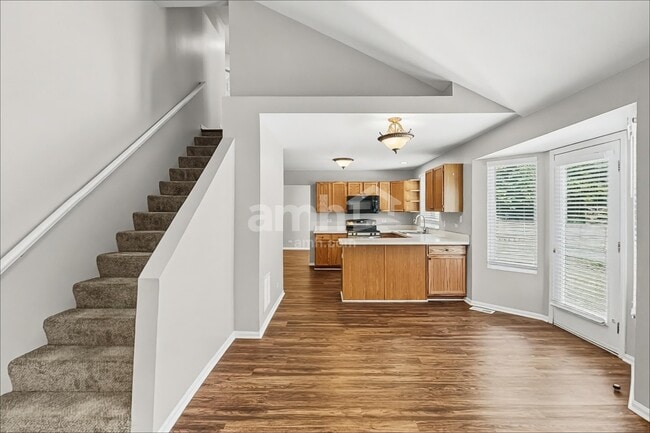 Building Photo - 3809 Landings Rd
