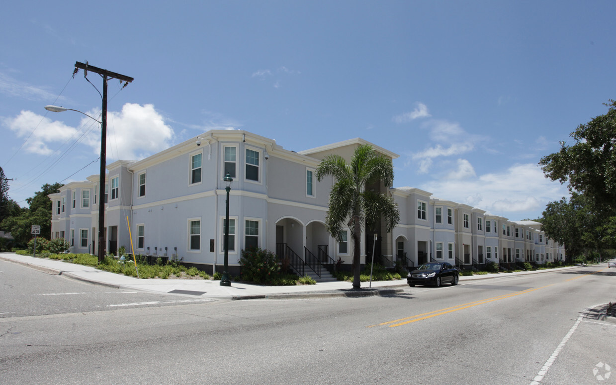 Primary Photo - King Stone Town Homes