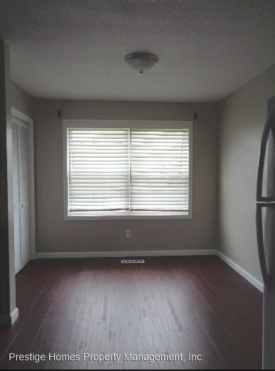 Building Photo - 209 Glenwood Ln