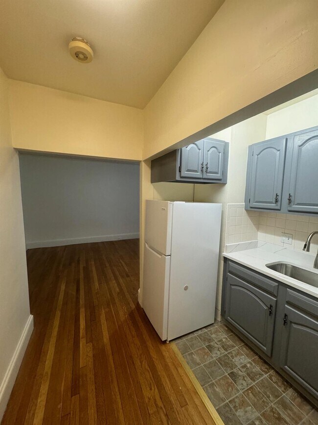 Foto del edificio - 31 College Ave