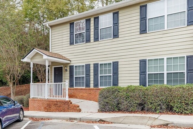 Photo - 105 Westchester Dr House