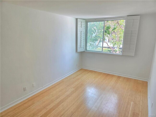 Foto del edificio - 901 10th St