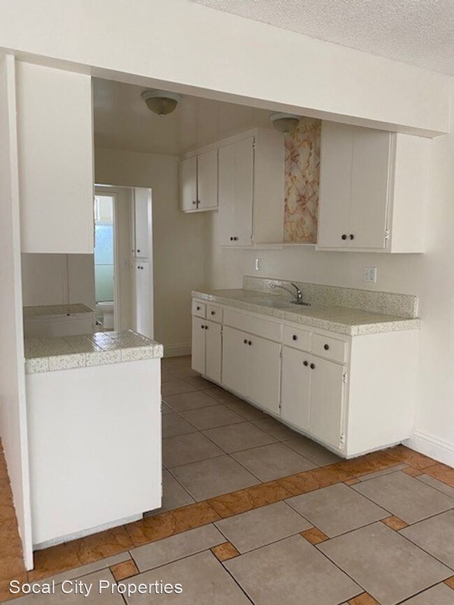 Building Photo - 12703 La Cuarta St