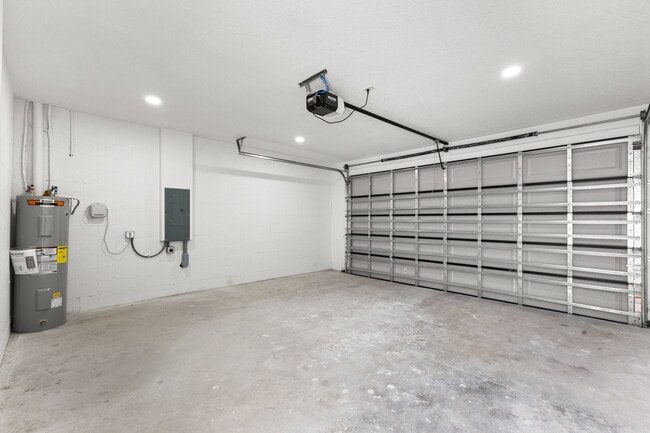 Building Photo - 2523 13th Ave N