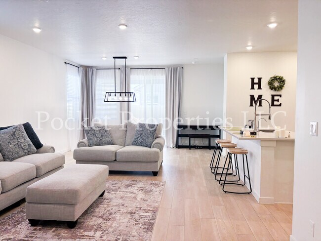 Foto del edificio - 577 W Norwich St