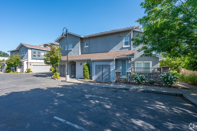Building Photo - Blairwood Condominiums
