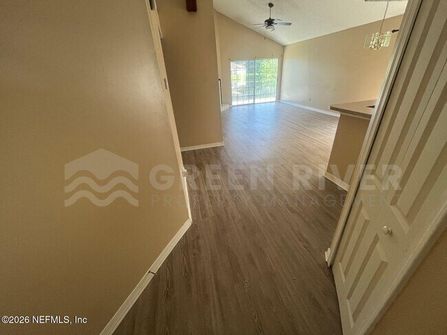 Foto del edificio - 7739 Coatbridge Ln N