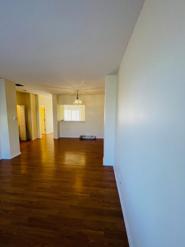 Building Photo - Daybreak- Ogden Pointe 2BR 2.5BA + Bonus R...