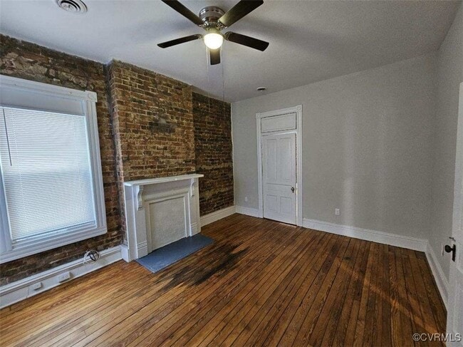 Building Photo - 2618 Q St