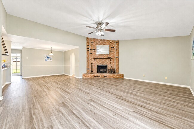 Building Photo - 6741 Tara Dr
