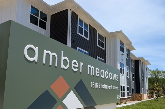Building Photo - Amber Meadows