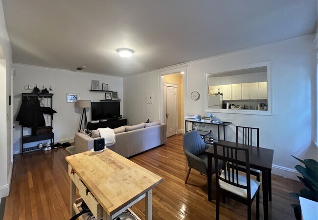 Foto del edificio - 852 Massachusetts Ave