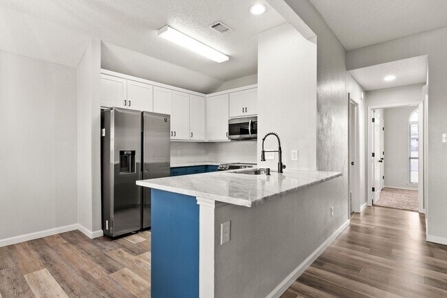 Foto del edificio - 5206 Morning Glen Ln
