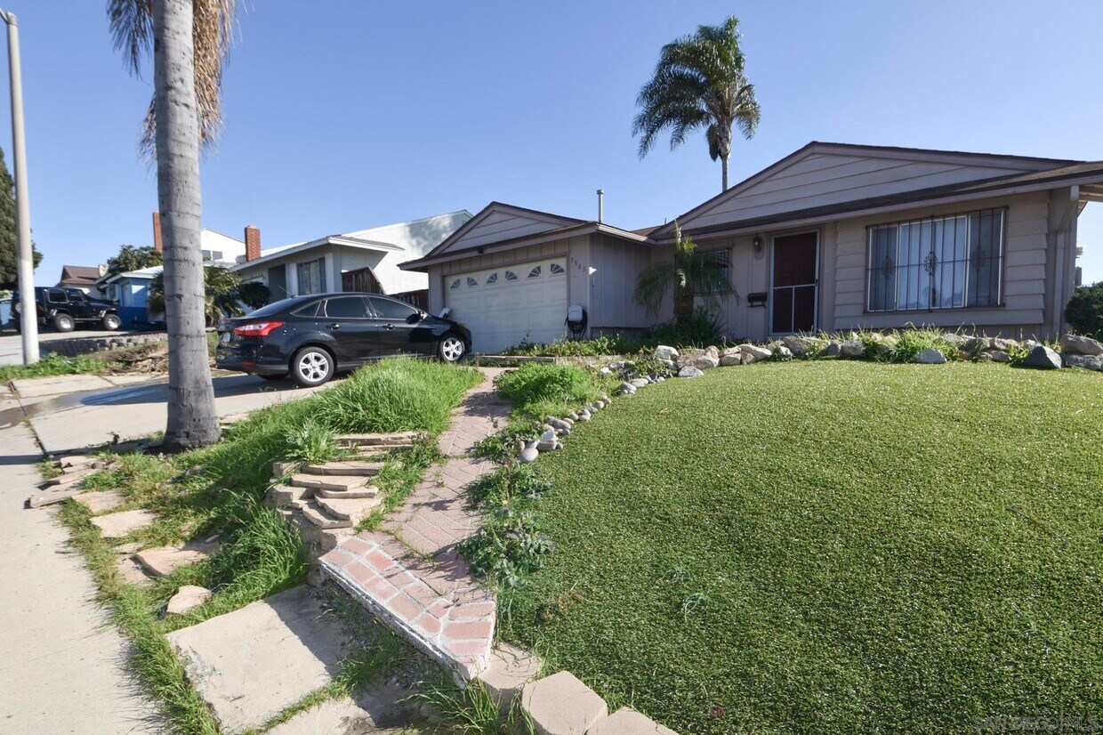 Foto principal - 3563 Schirra St