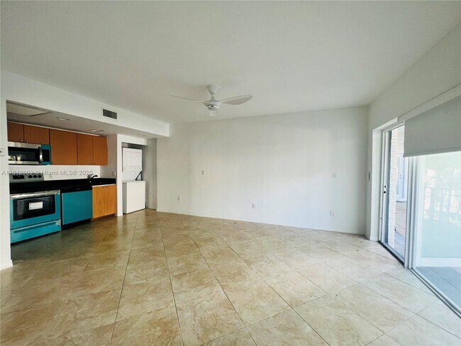 Foto del edificio - 946 Bay Dr