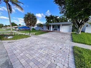 Foto del edificio - 6660 NW 25th St