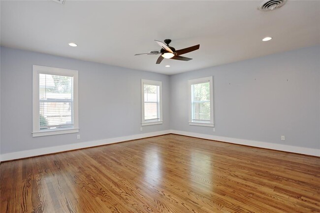 Foto del edificio - 1036 W Gardner St
