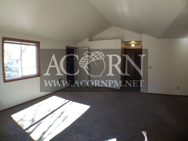 Building Photo - 6708 Camellia St