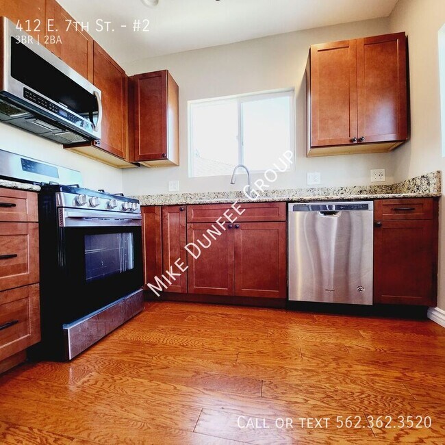 Foto del edificio - 412 E 7th St