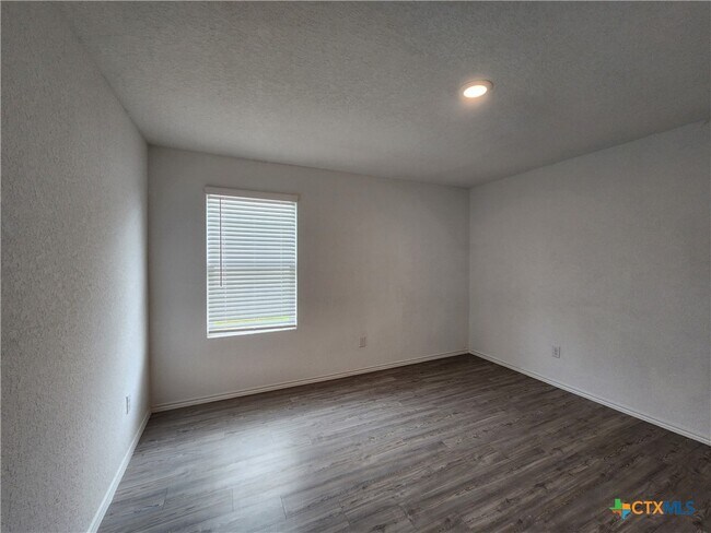 Building Photo - 434 Fairy Duster Dr