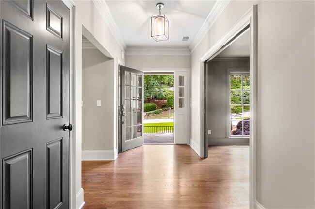 Building Photo - 2546 Hyde Manor Dr NW