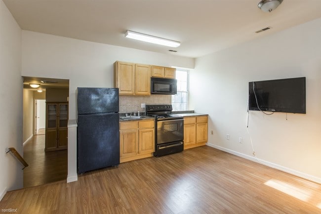 Foto del edificio - 4 br, 2 bath 4plex - 1534 N 18TH ST Unit 3